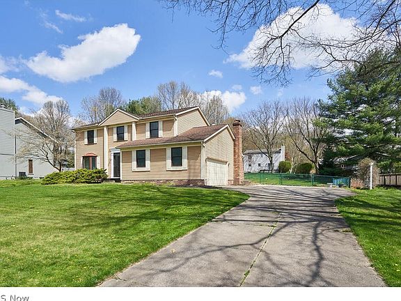3rd image of 410 Trudy Ave