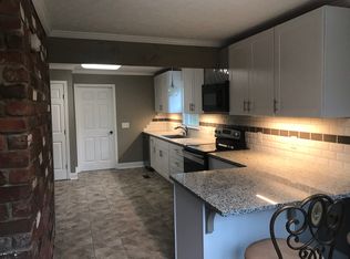 1494 Paradise Valley Rd, Cleveland, GA 30528