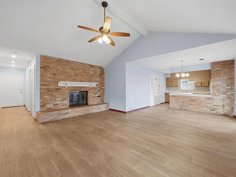7015 Pella Dr — Photo 16
