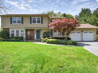37 Hamilton Ln, Plainsboro, NJ 08536