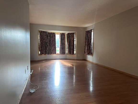3rd image of 3801 30th Ave S
