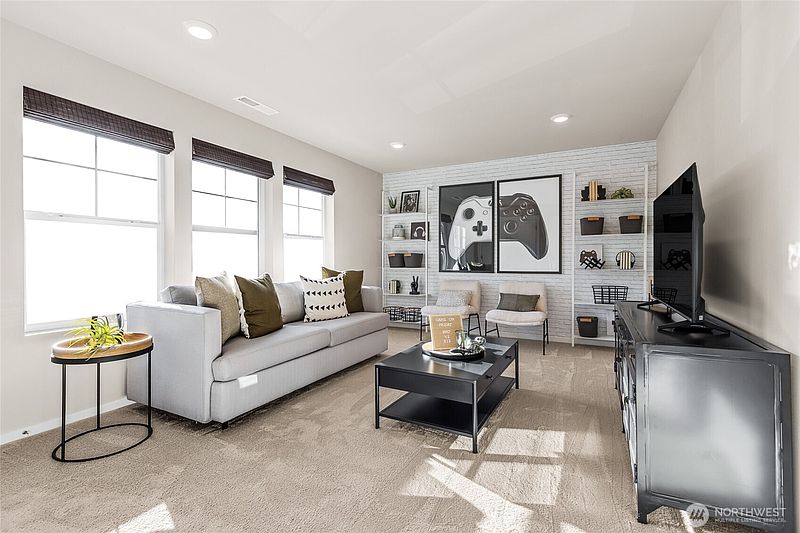 3rd image of 561 Wall Street #52