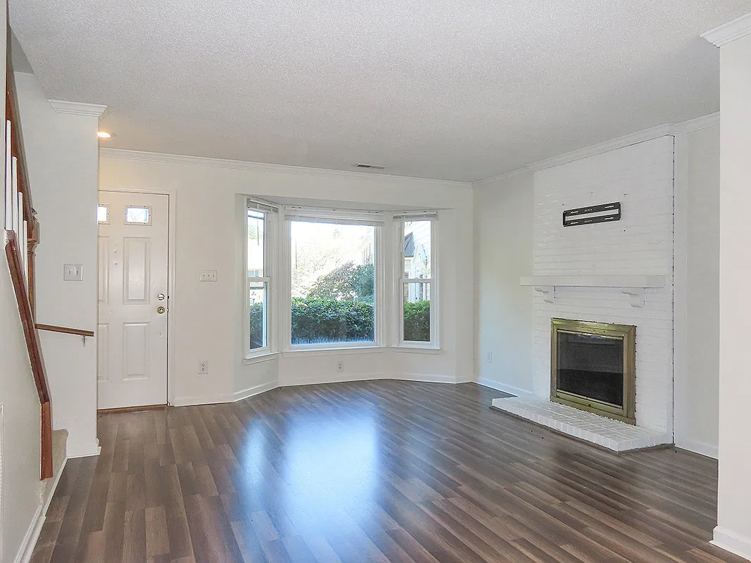 2 bed, 1356 sqft, $1,595 — Photo 4