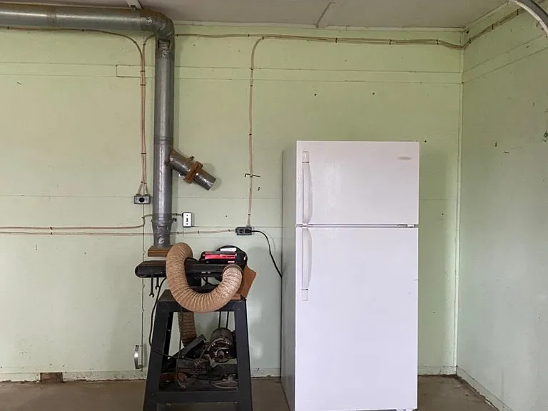 38 West Ave — Photo 23