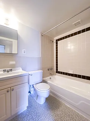 Rented by City Connections Realty | media 20