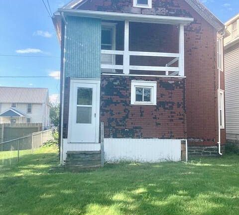 4th image of 2215 Lincoln St
