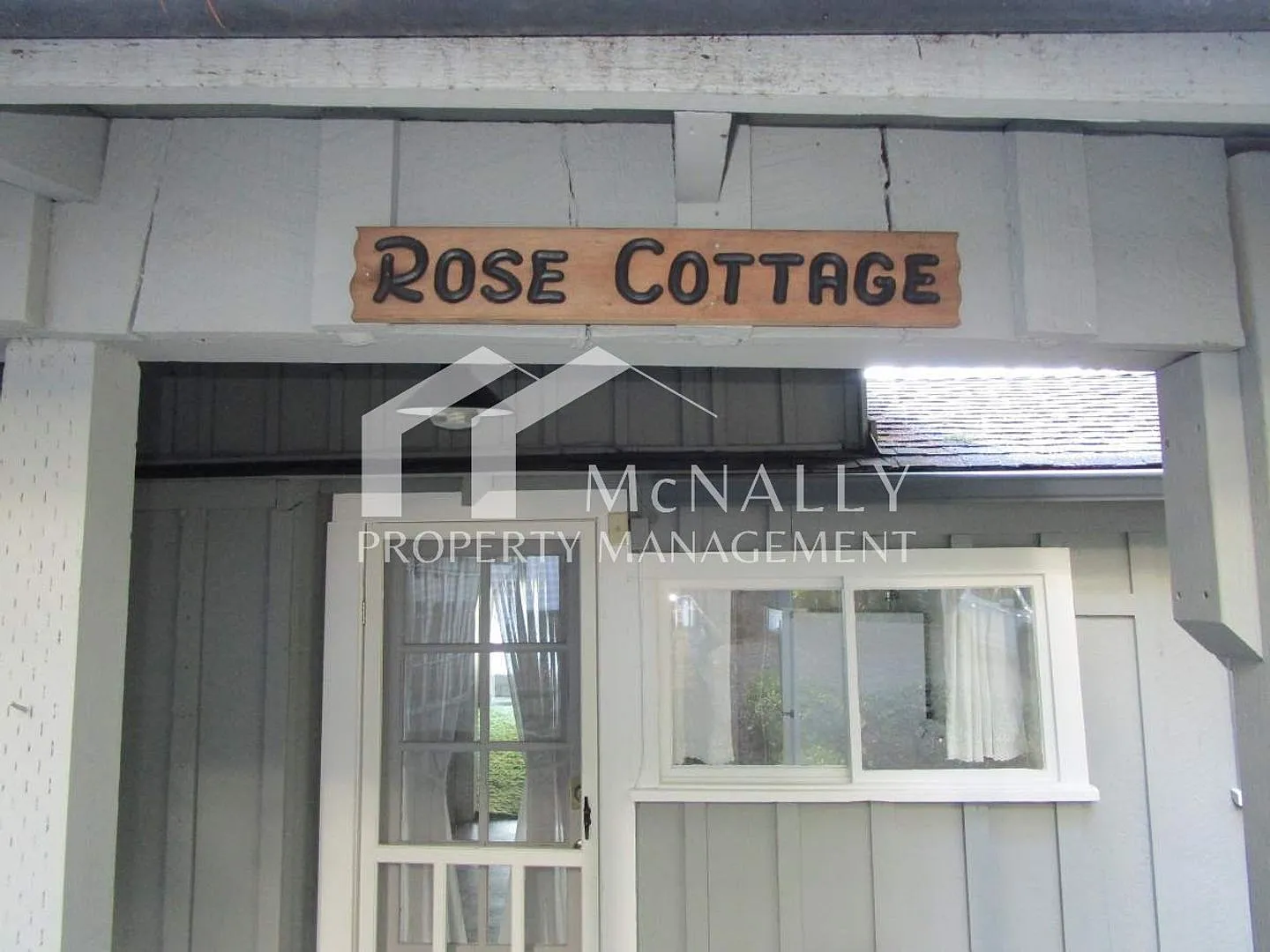 Waterfront Cottage in Gig Harbor — Photo 4