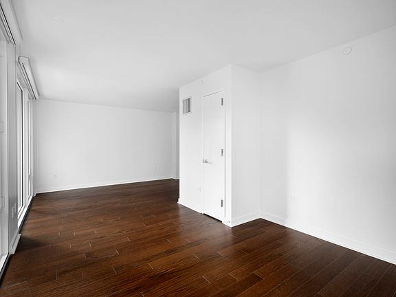 4th image of 400 W 113th St APT 326