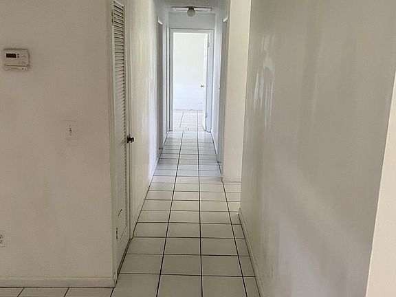 4th image of 582 SE Anchor Ln