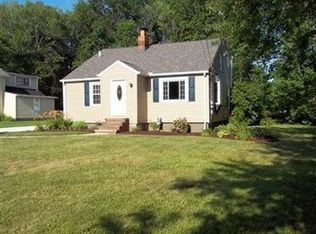935 Bradley Rd, Westlake, OH 44145