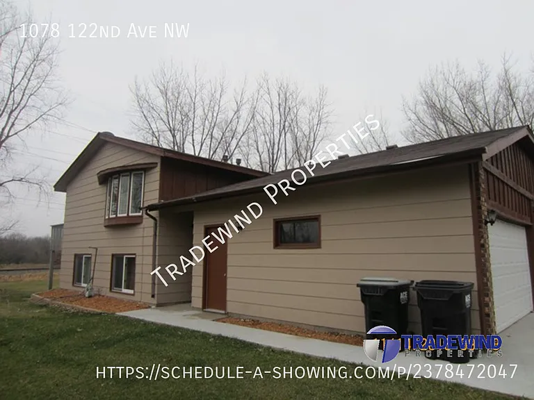 1078 122nd Ave NW — Photo 13