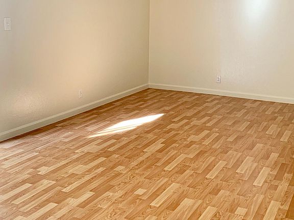 3rd image of 2070 Radio Ave #B