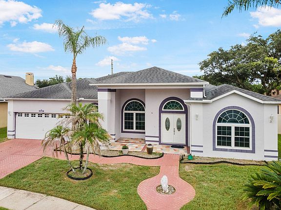 3rd image of 2087 Westbourne Dr