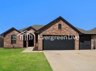 709 N Cottontail Way, Mustang, OK 73064