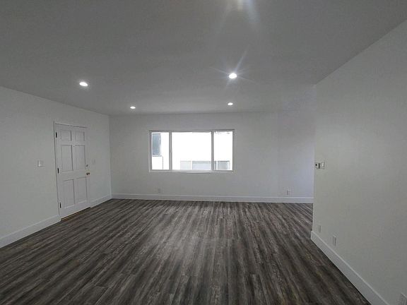 3rd image of 818 5th St Unit 5