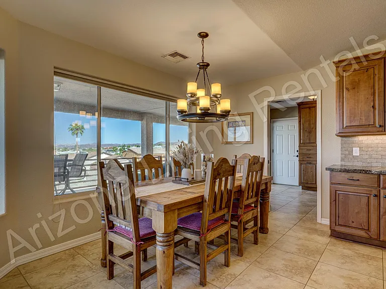 2450 Angler Dr — Photo 8
