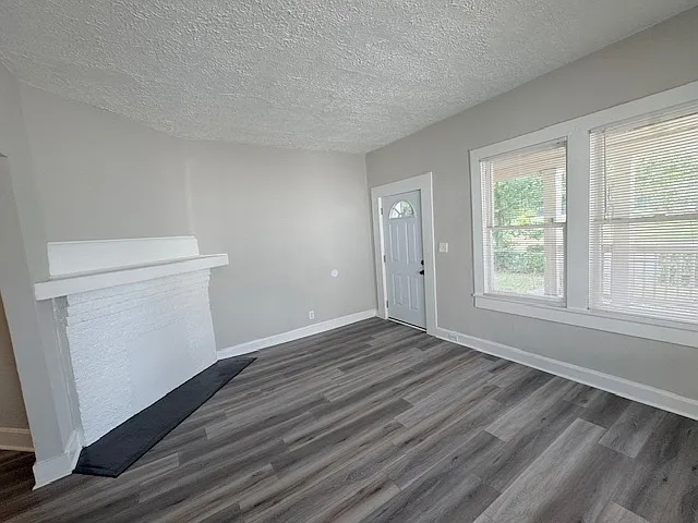 818 Peeples St SW — Photo 9