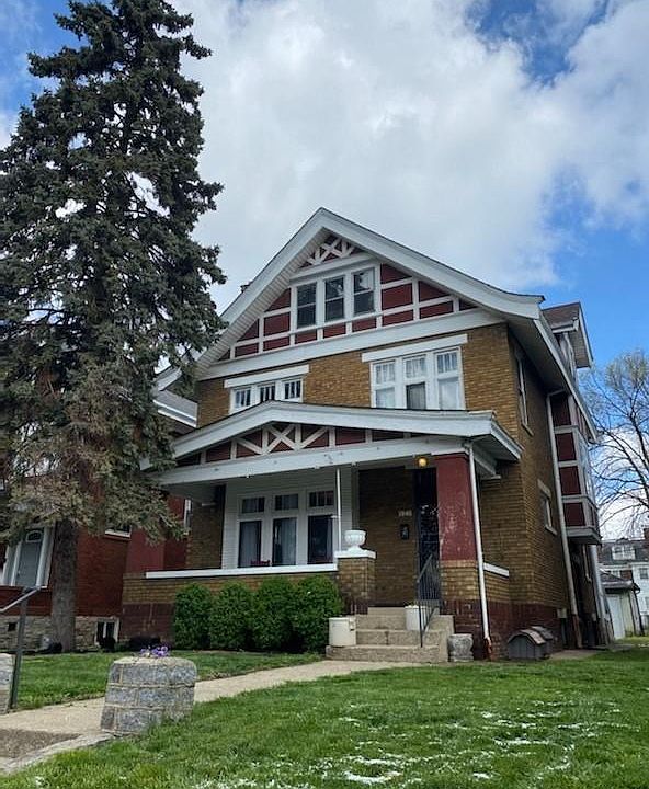 1st image of 1846 Oak St