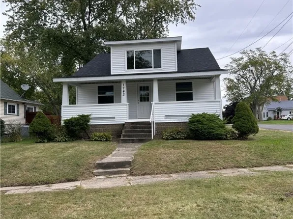 1742 Harbor Ave, Ashtabula, OH 44004