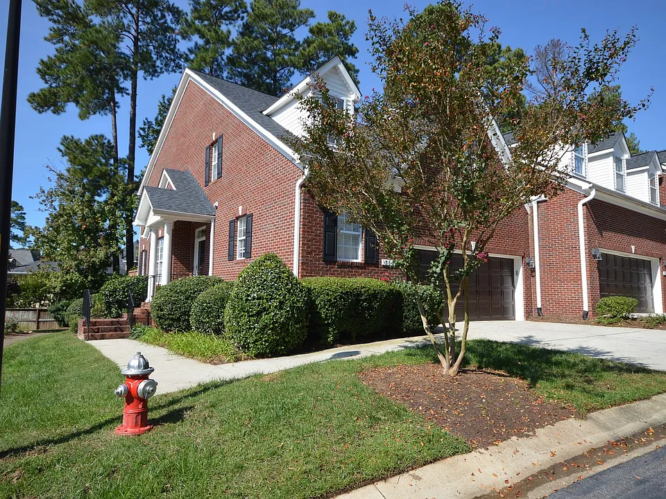 114 Prestonian Pl