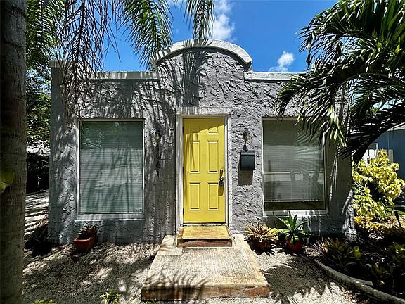 4th image of 1061 NE 35th St