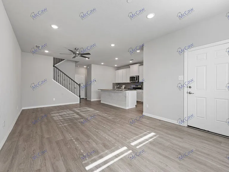 3500 Cricket Dr — Photo 2