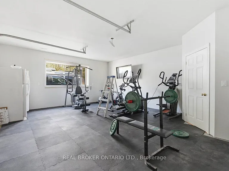 4589 Watson Rd S — Photo 35