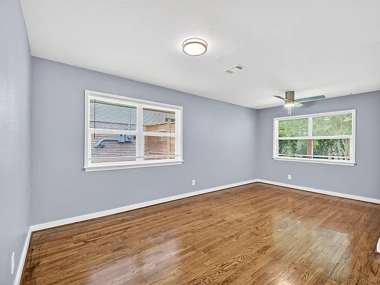 11226 Huggins Dr — Photo 15