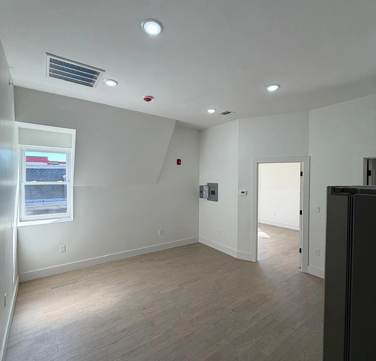1 bed, $1,650 — Photo 3