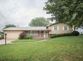 324 Cloverdale Dr, Council Bluffs, IA 51503