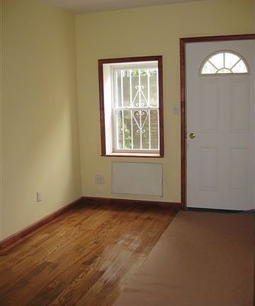 4th image of 311 E 163rd St