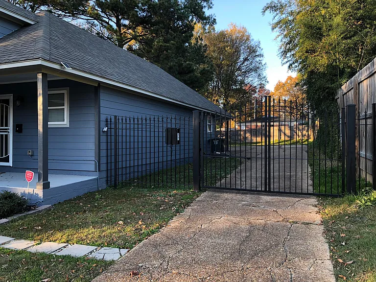 3542 Douglass Ave — Photo 19