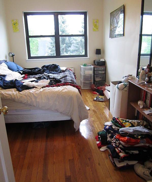 2nd image of 106 Longwood Ave