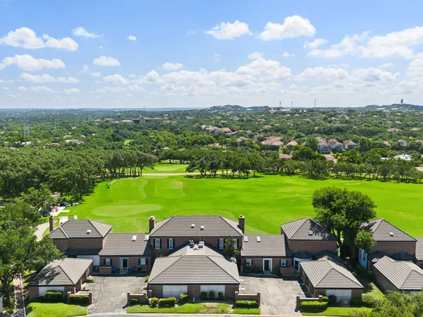 16 Tournament Way #22, The Hills, TX 78738