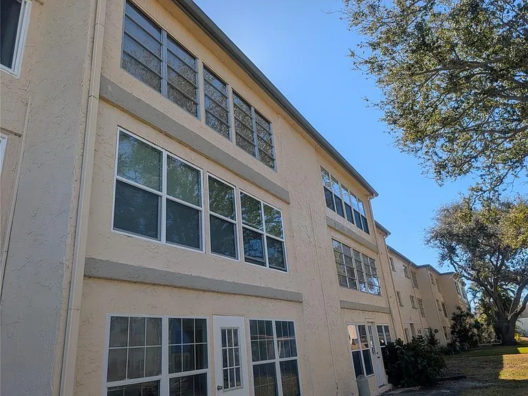 11620 Park Blvd #209 — Photo 18