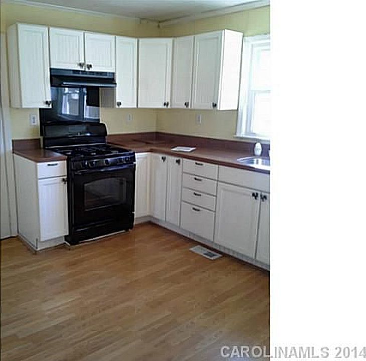 1st image of 2409 Acapulco Dr