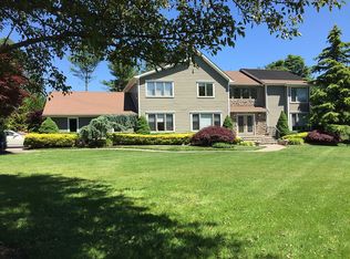 12 Takolusa Dr, Holmdel, NJ 07733