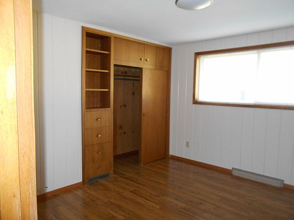 2nd image of 1130 Tullis St NE