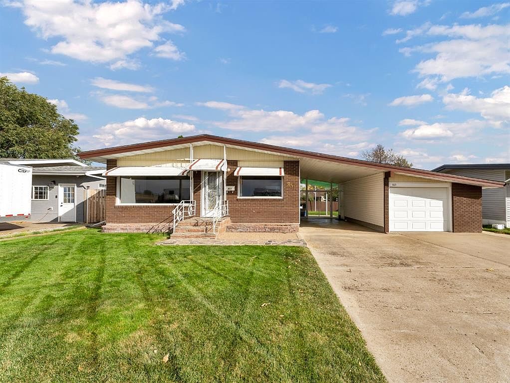 851 W McCutcheon Dr NW, Medicine Hat, AB T1A 6X9 MLS A2083475 Zillow