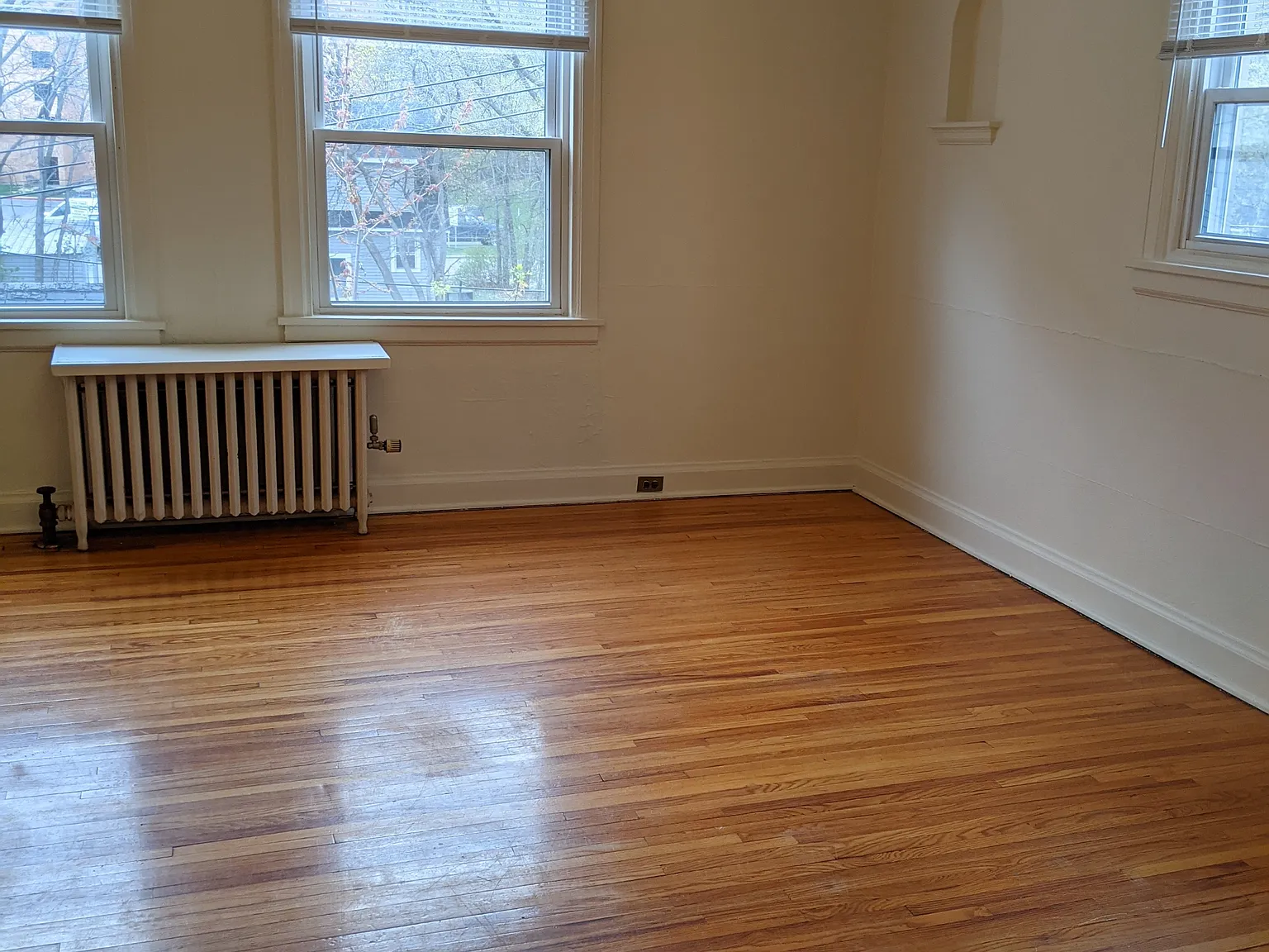 1019 South Farwell - # 105 — Photo 1