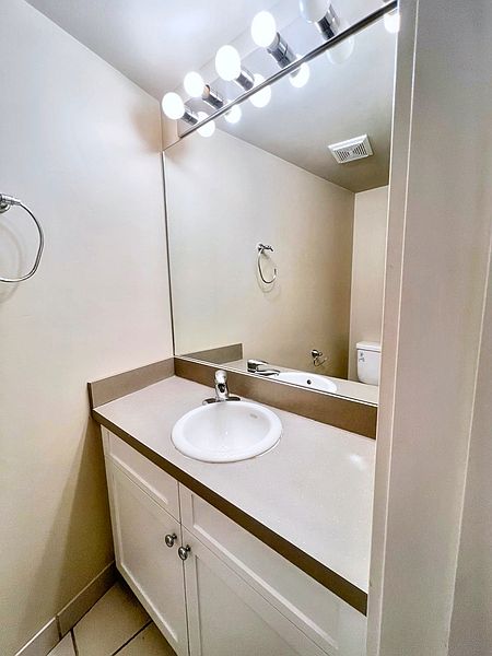 Calgary Apartment for rent - 1 Bedroom — photo 10