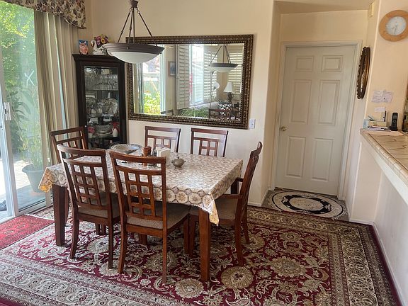 3rd image of 52 Trofello Ln