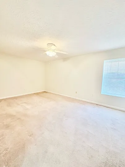 19 Rose Garden Ln #101 — Photo 12