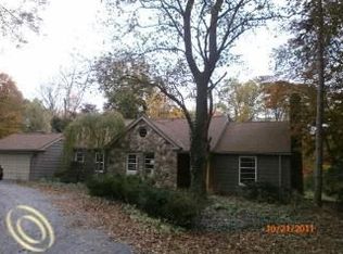 29266 Wellington St, Farmington Hills, MI 48334