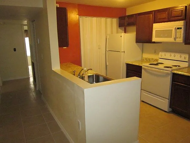 5279 Images Cir #108 — Photo 2