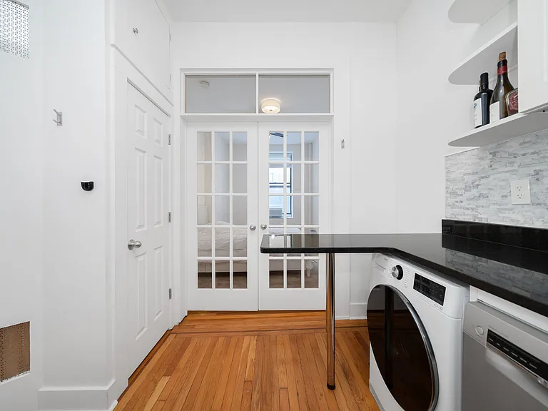 225 E 88th St #B — Photo 7