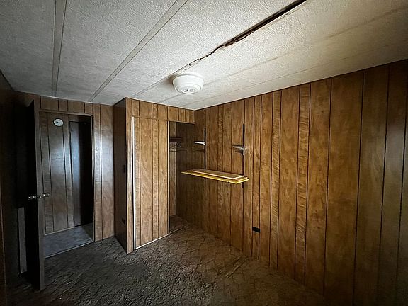 3rd image of 6880 Blue Bonnet Dr