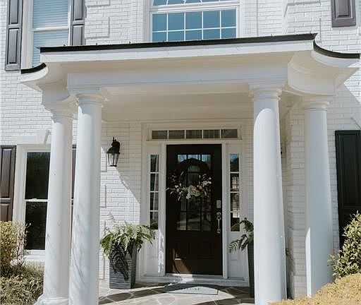2nd image of 830 Oxford Meadow Ct