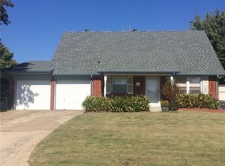 1037 SW 2nd St, Moore, OK 73160