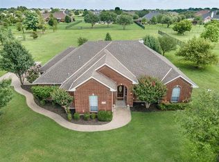 1297 W Remington Park Dr, Terrell, TX 75160